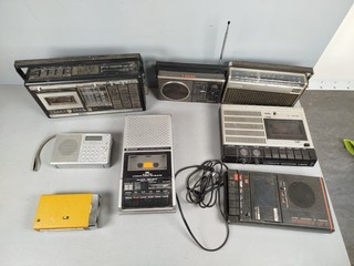 Lot 4 POSTES RADIO 4 Baladeurs Lecteurs Cassettes audio Nomade Portable N55