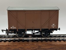 OO Hornby R6271 BR 12 Ton Ventilated Goods Van - (VERY GOOD)