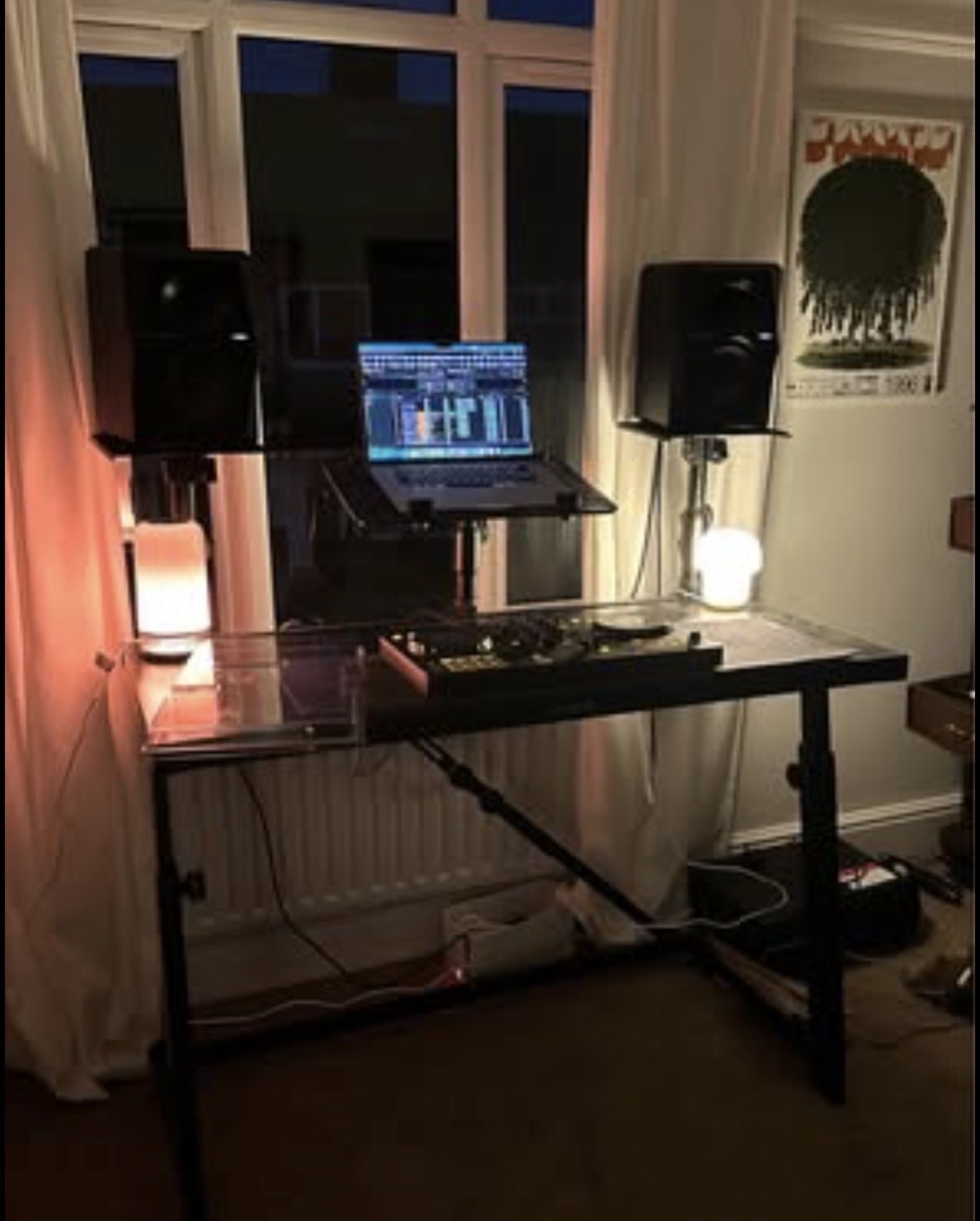 Gravity FDJT01 DJ Desk with Speaker and Laptop Trays Adjustable, bonus items