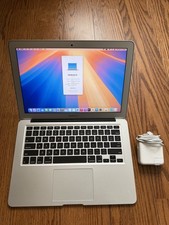 MacBook Air 13" 2017 A1466/8GB RAM/128GB SSD/Low Battery Cycle/Fully Functional