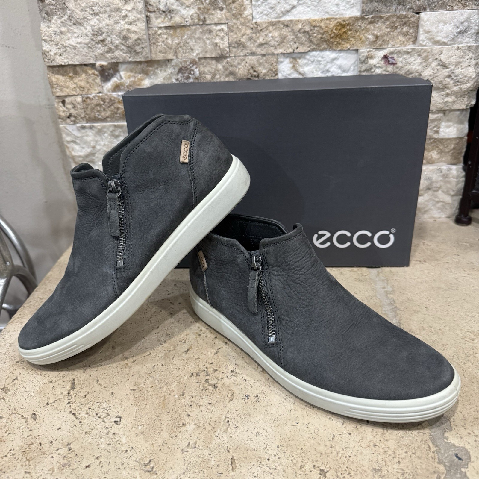 ECCO Soft 7 Low Cut Booties Dark Gray Nubuck Leather Women's Sz 40 EU (US 9-9.5)