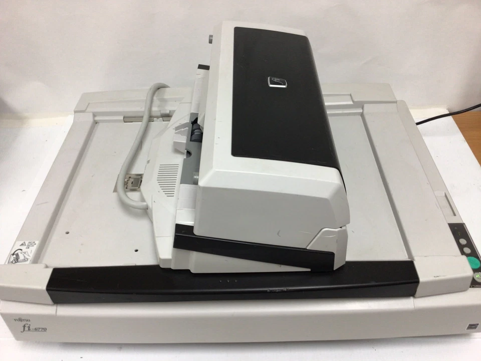 FI-6770 *B GRADE* *READ* FLATBED AND DOCUMENT FEEDER 11X17 SCANNER - Image 4 of 4