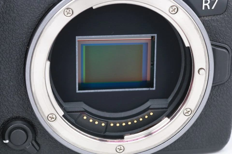 Canon EOS R7 32,5MP weniger als 4.000 Auslösungen #026024 - Bild 3 von 4