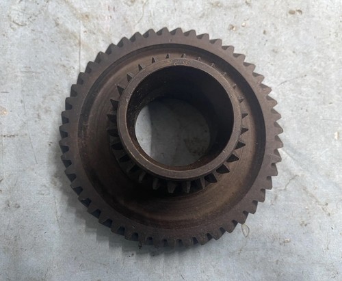 TRIUMPH 212755 1300 FWD PRIMARY & REVERSE IDLER GEAR - Picture 1 of 5