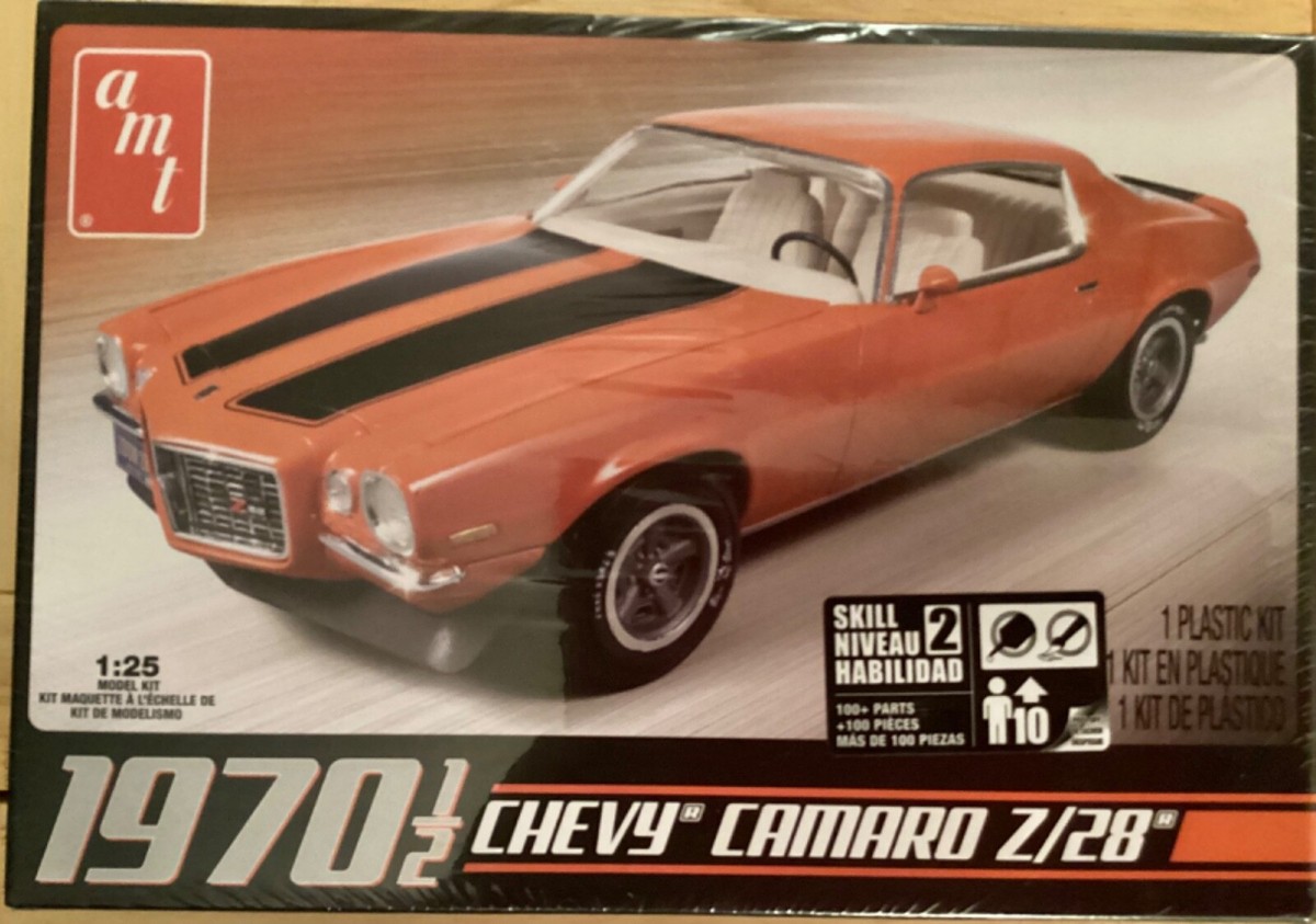 AMT 70' Chevrolet Camaro Z-28 プラモデル AMT 1970 1/2 Chevy Camaro Z-28 1:25 Scale Model Kit | Auto