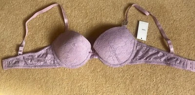 Brand new with tags Womens New Look t shirt bra size 32B - Image 1 of 4