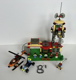 Lego set 6740 Xtreme Tower &ndash; 327 Pieces &ndash; 6 Minifigs &ndash; Lego Island Xtreme Stunts