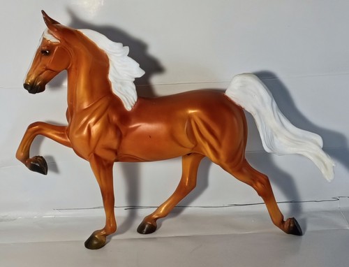 Breyer Freedom Series Palomino American Saddlebred 1:12 Scale Model Horse
