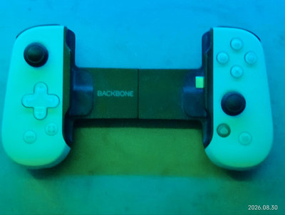 Sony Backbone One PlayStation Edition Gamepad