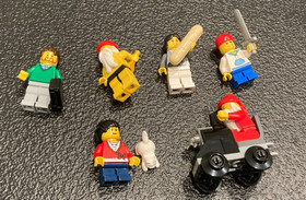 Lego City ADVENT CALENDAR  2824 mostly complete with tray & box