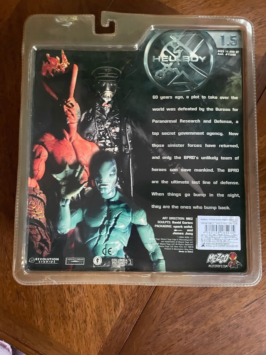 HELLBOY SERIES 1.5 FIGURE WITH CORPSE IVAN VARIANT 2004 MEZCO