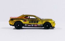 HOT WHEELS 2020 '18 DODGE CHALLENGER SRT DEMON GOLD SUPER TREASURE HUNT LOOSE