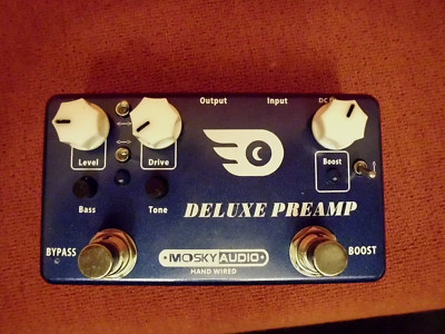 Gitarren - Effektpedal , '' DELUXE PREAMP '' , von Mosky Audio .