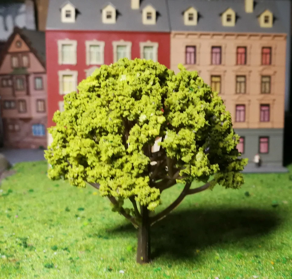 5 dunkelgelbgrüne Bäume, 80 mm hoch, für den Landschaftsbau - Bild 2 von 4