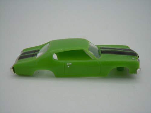 MODEL MOTORING LIME & BLACK '70 CHEVELLE SHELL ~ NEW ~ FITS AURORA TJET - Picture 4 of 7