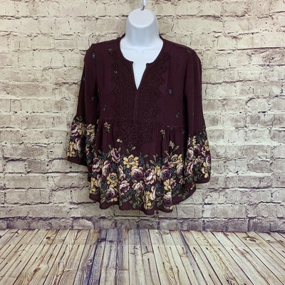 Francescas Top Blue Rain Womens Size XS Purple Floral Crochet 3/4 Bell Sleeve