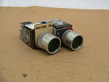 LOT OF 5 ALLEN BRADLEY 800MR-QAL24 SERIES D PUSH BUTTON SWITCH GREEN ILLUMINATED