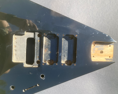 Cuerpo de guitarra KRAMER VANGUARD Rhoads estilo V NEGRO - empotrado Floyd Rose - Imagen 9 de 18