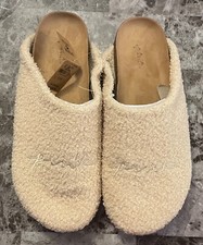 NWT VICTORIA'S SECRET PINK L 9/10 IVORY PLUSH SHERPA LOGO SLIP ON CLOGS SHOES
