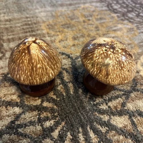 Vintage HULL Large Mushroom Salt & Pepper Shakers Brown Drip Glaze circa 1970's