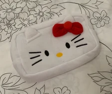 NEW HELLO KITTY WHITE POUCH MAKE UP CASE ORGANIZER FOR DAILY USE, OFFICE,TRAVEL