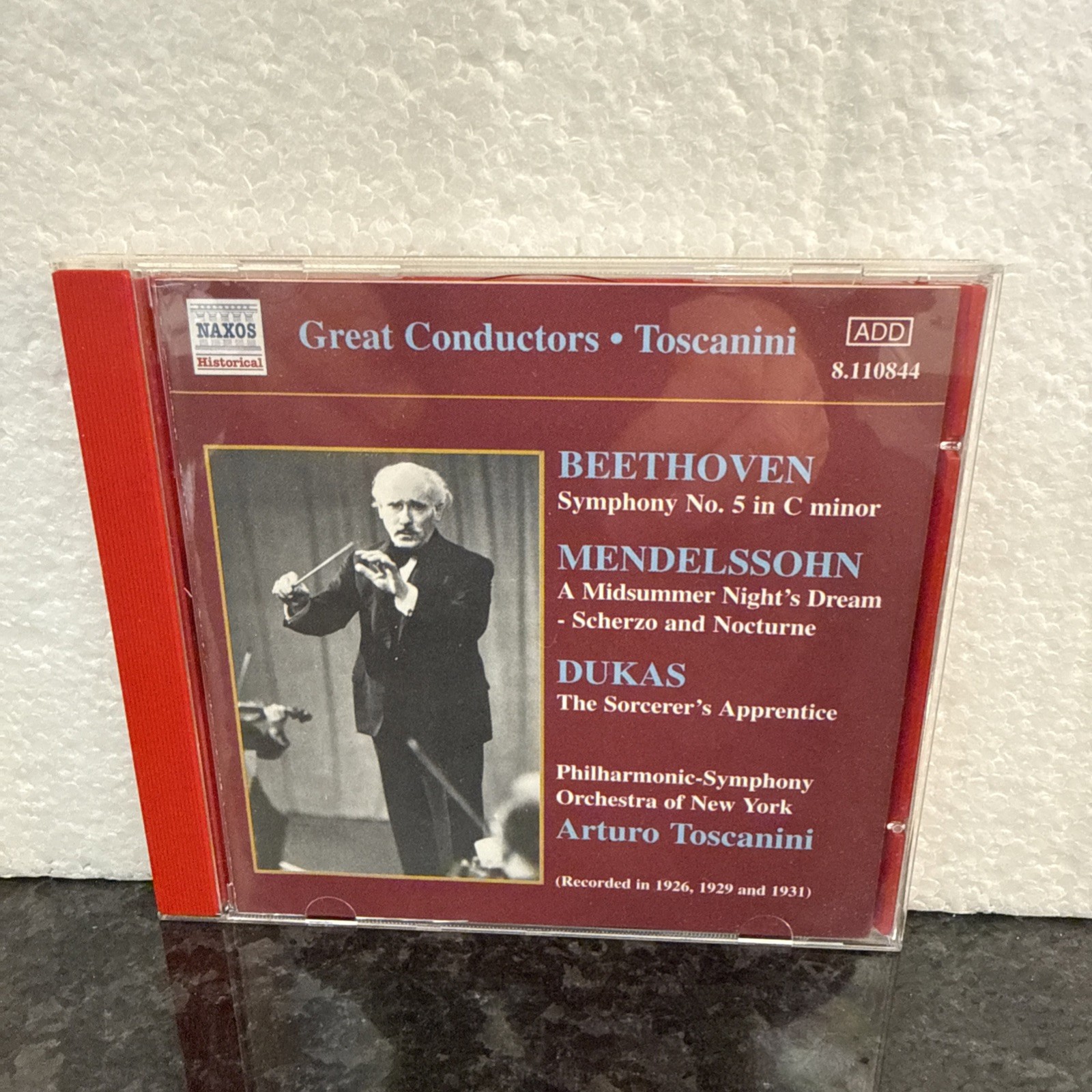 Beethoven: Symphony No. 5; Mendelssohn: A Midsummer Night's Dream;  (2001)