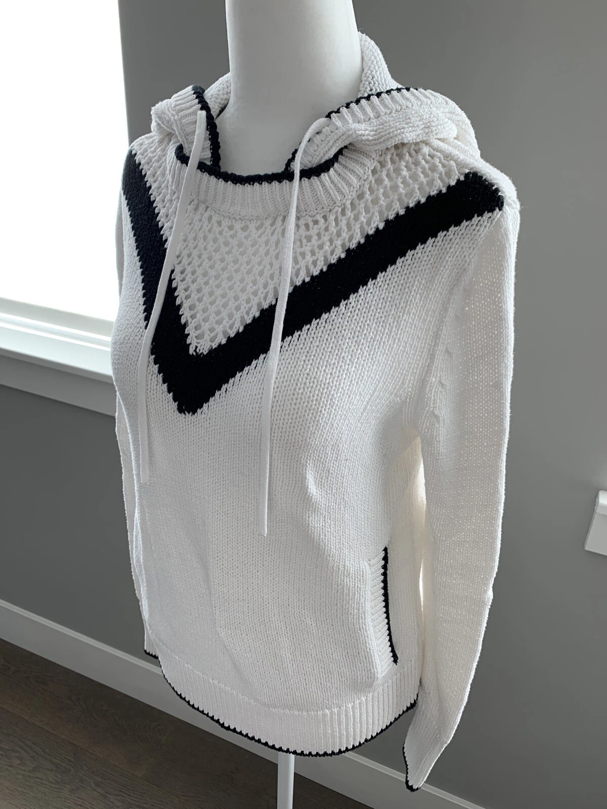 UNDERCOVER Victoria’s Secret Sweater Hoodie Size XS White Black