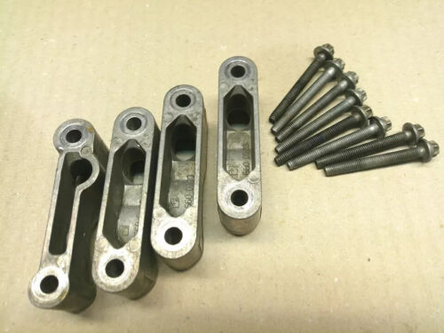 SMART FORTWO 450+451 800CDI, SUPPORTI + VITI FISSAGGIO ALBERO A CAMME LATO SUP. - Foto 3 di 7