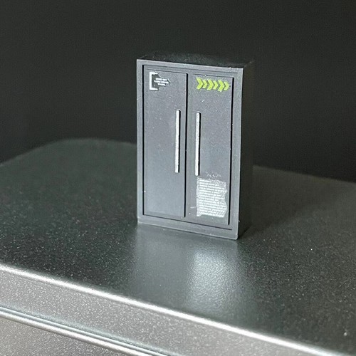 1:64 Diorama Garage Workbench Model Workshop Repair Tool Cabinet Scene Props Toy - Picture 8 of 24