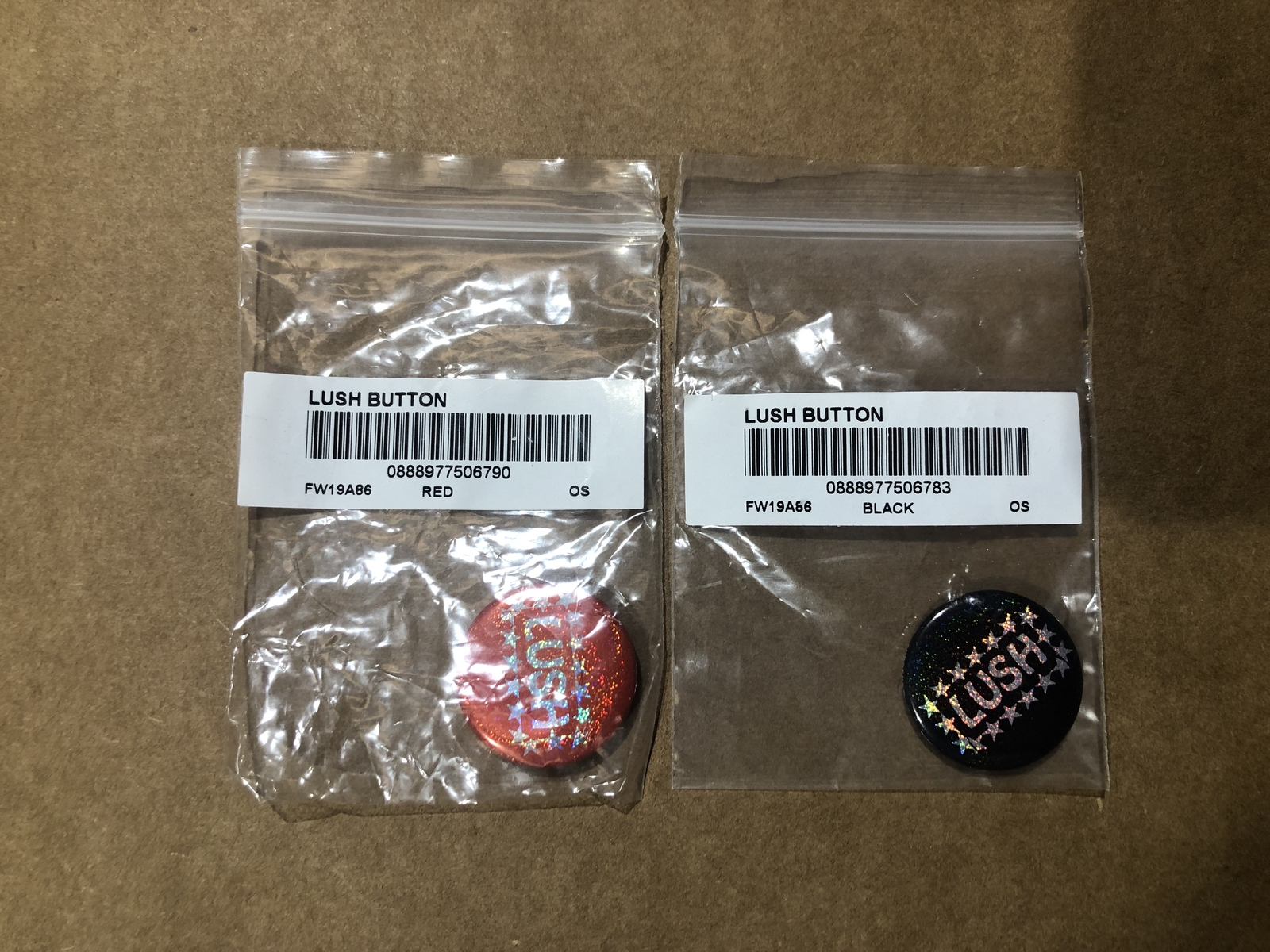 Превосходная пышная пуговица красного черного цвета размер F W 19 2990₽