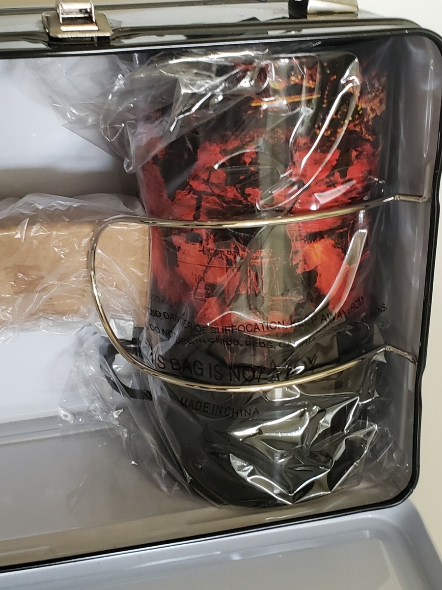 Pirates Of The Caribbean Curse of the Black Pearl Metal Lunchbox