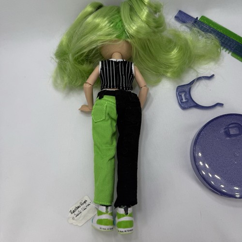 Rainbow Jr High Jade Hunter Fashion Doll Incomplete - Picture 7 of 10