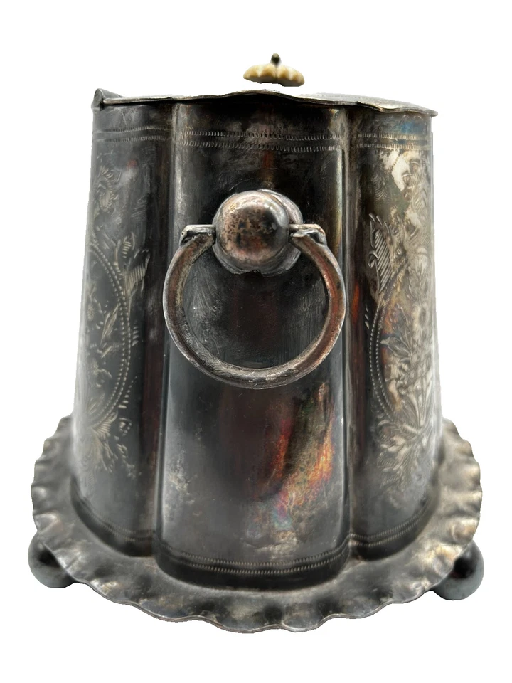 Antigua caja de barril de galletas enchapada en plata turca ornamentada de alrededor de 1800 Foto 3 de 4