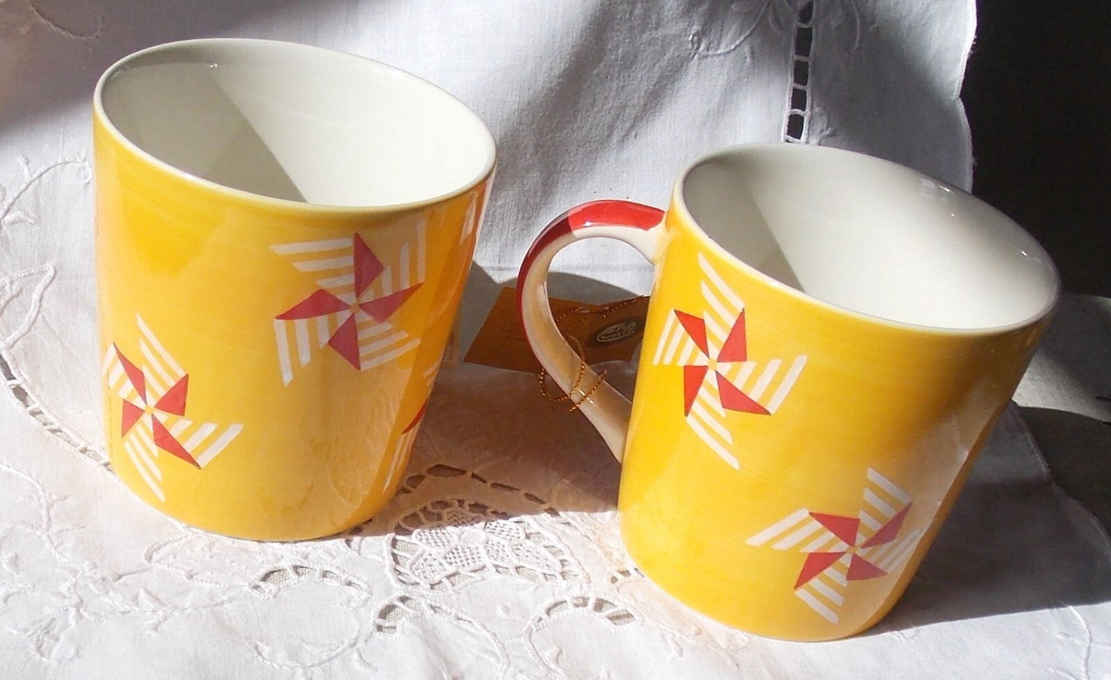 Tasse à thé céramique décor moulinets oranges tasse déjeuner design
