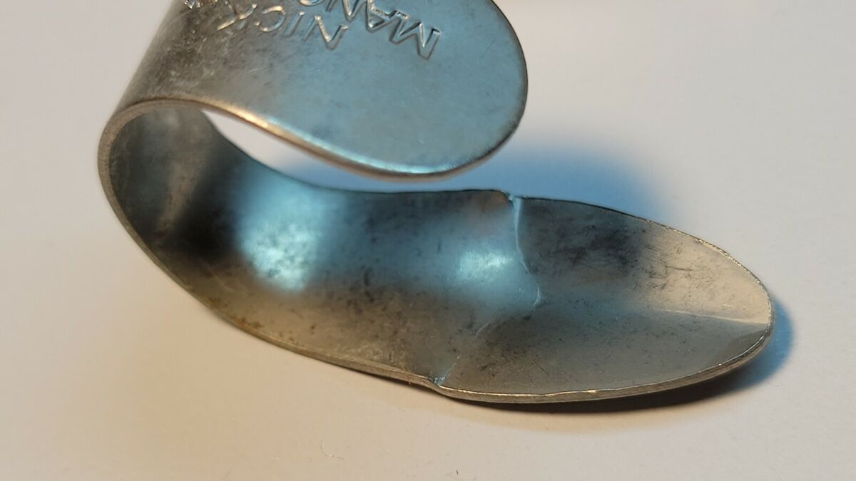 Vintage Nick Manoloff Metal Thumb Pick | eBay Vintage Nick Manoloff Metal Thumb Pick | eBay