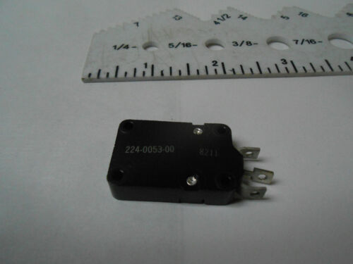 224-0053-00 ROBERTSHAW MICRO SWITCH 125VAC 10AMP NEW OLD STOCK - Picture 3 of 3