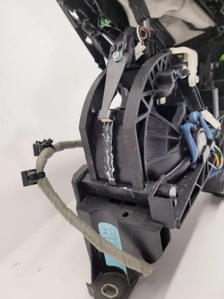 2015-2018 Ford Focus Transmission Shifter Gear Knob Box Leather Automatic - Image 3 of 4