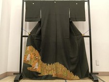 Heiwaya Kimono Luxury black tomesode piece embroidery tree pattern gold color