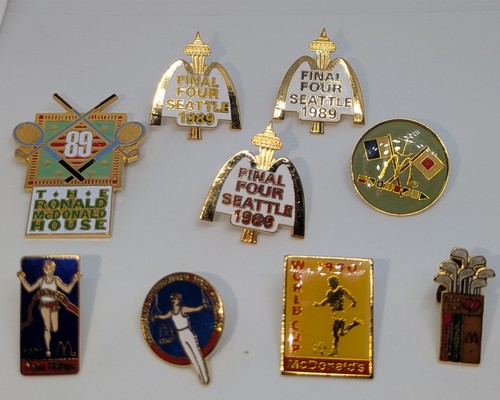 Vintage McDonalds Mitarbeiter Pins viele sportbezogene Crew Pins