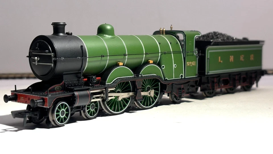BACHMANN 31-765NM GNR ATLANTIC CLASS C1 3251 LNER GREEN 21DCC NEW Railway Museum - Image 4 of 4