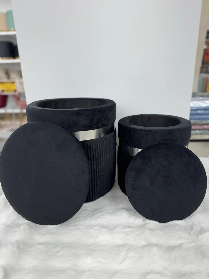 Set 2 Pouf Contenitore Velluto Nero Sgabello Poggiapiedi Con Argento - Immagine 3 di 4