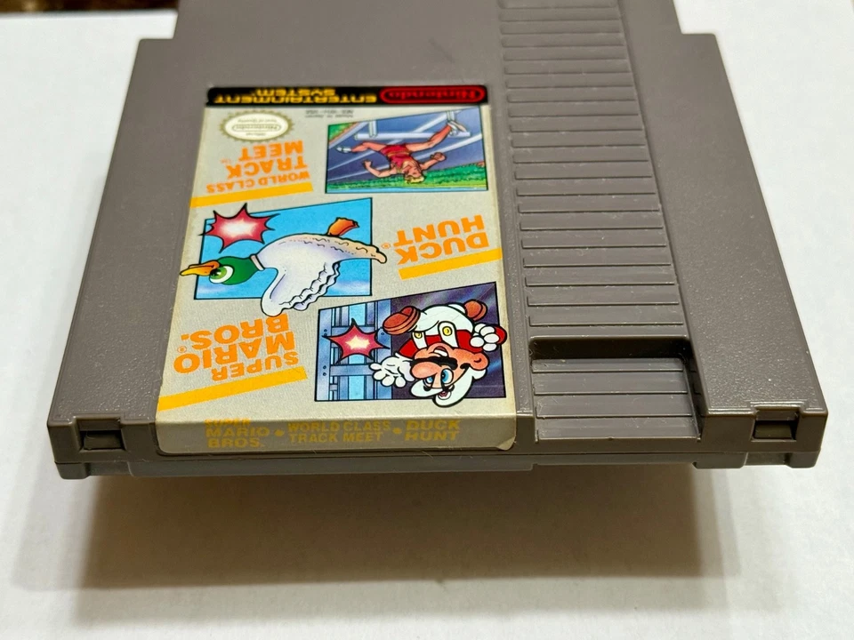 Super Mario Bros. / Duck Hunt / Track Meet (NES, 1990) Authentic Tested Working - Image 3 of 4