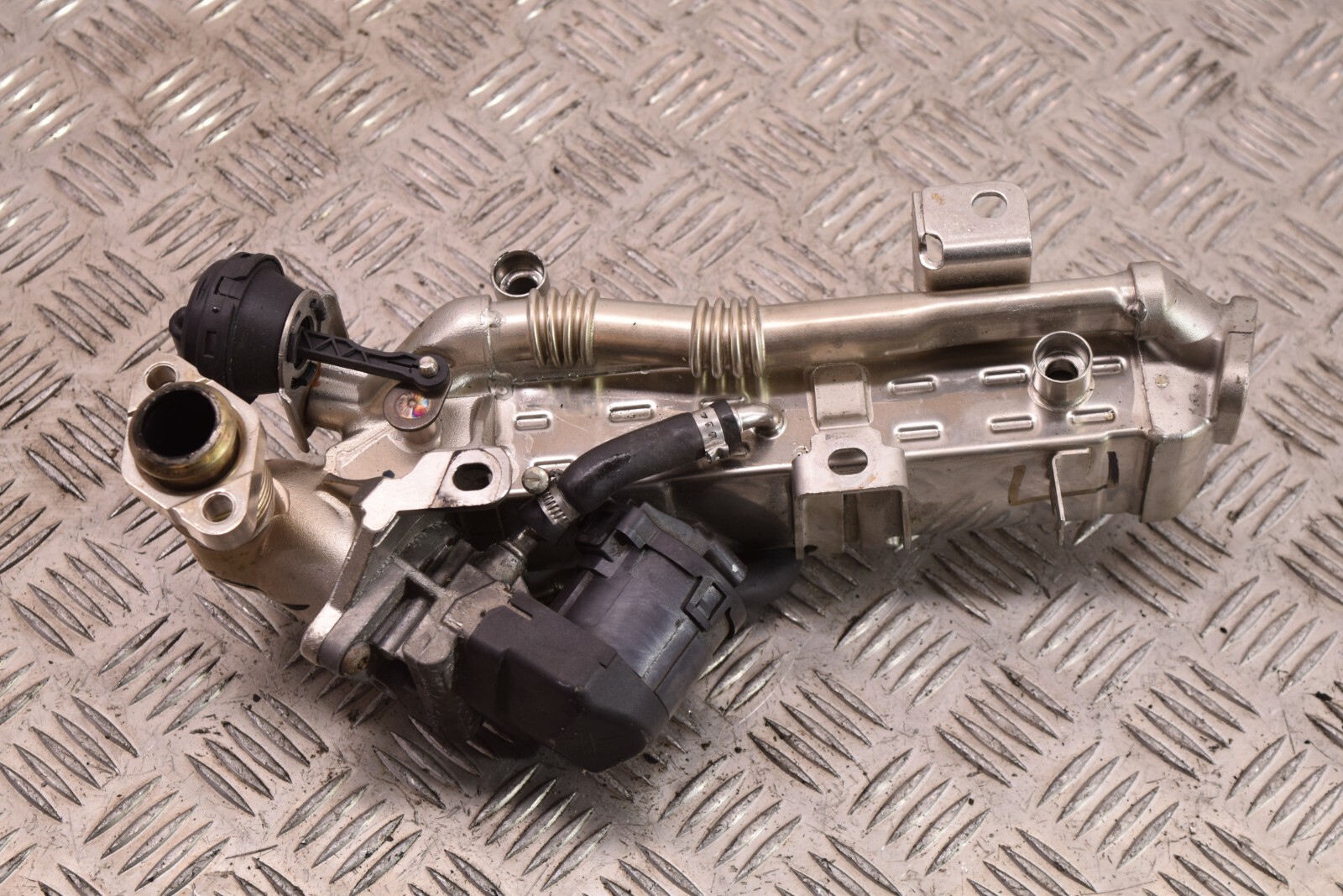 8476993 BMW F10 F11 Exhaust Gas Cooler Coolant AGR Valve N47 