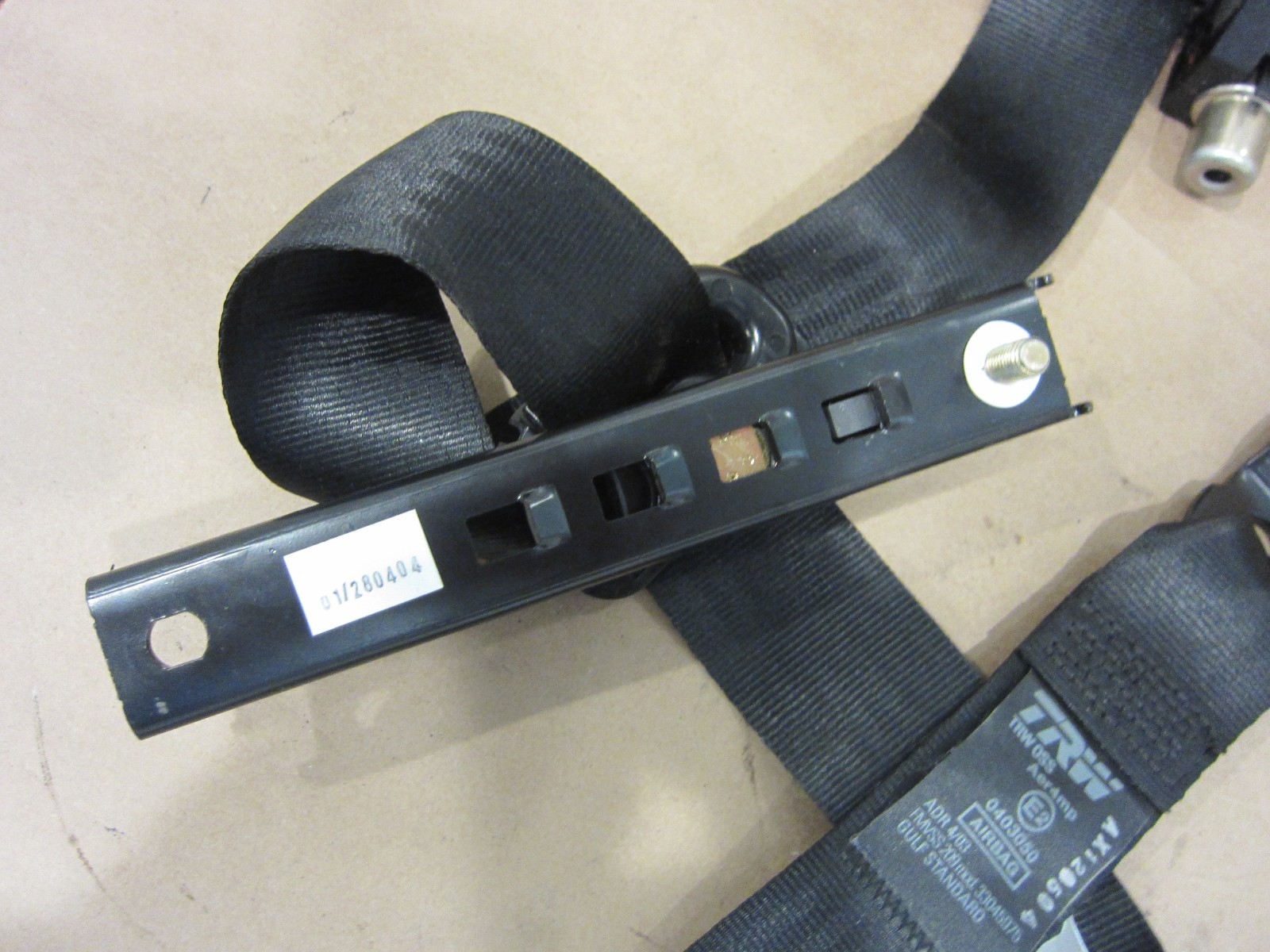 Maserati Quattroporte OEM RH Front Seat Belt Roller with Bracket 67722900