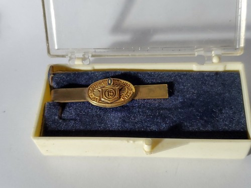 Vintage Northern Illinois Gas Company Employee 15 Year Award Tie Clip vintage-northern-illinois-gas-company-employee-15-year-award-tie-clip