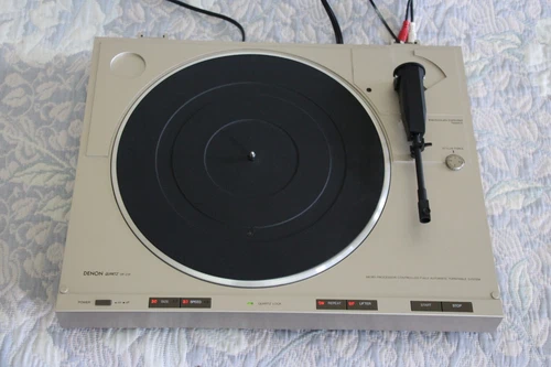 Denon DP-23f Plattenspieler Turntable als Ersatzteil in gutem Zustand 