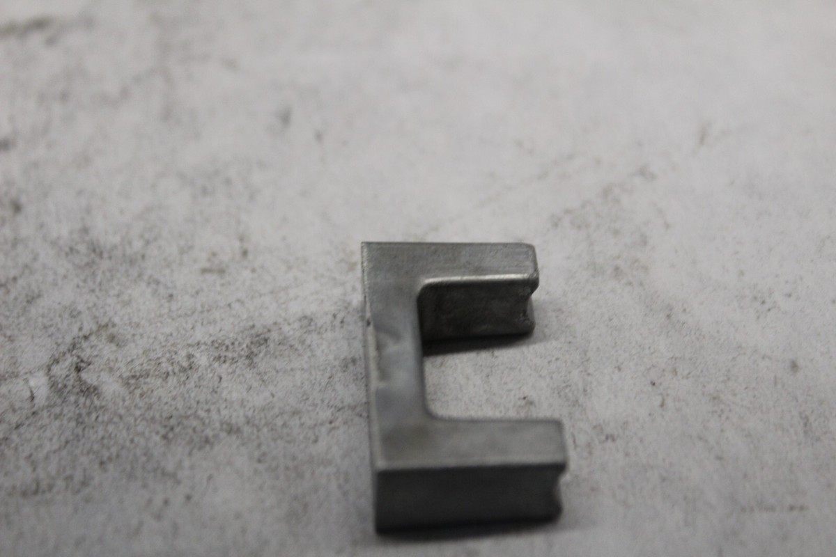 Cahページ Kawasaki Cam Chain Guide Holder Model Number 13091-1084 | eBay