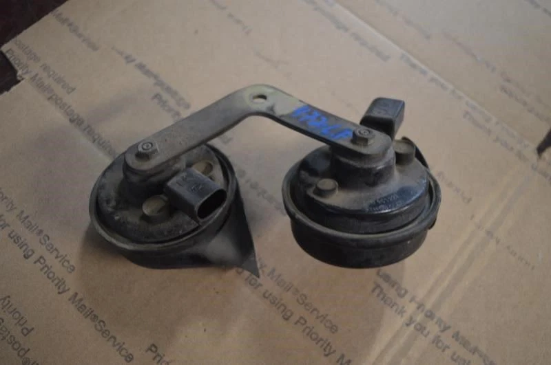 Volkswagen Beetle 2003 2004 2005 bocinas paso alto y bajo Foto 2 de 4