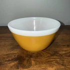 Vintage Pyrex #401 Butterscotch Americana Fall Colors 1.5 Qt Mixing Bowl