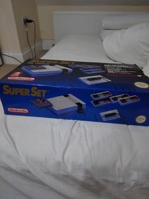 Nintendo NES Version Super Set Console 3 Controllers 1 Game Boxed Tested Working